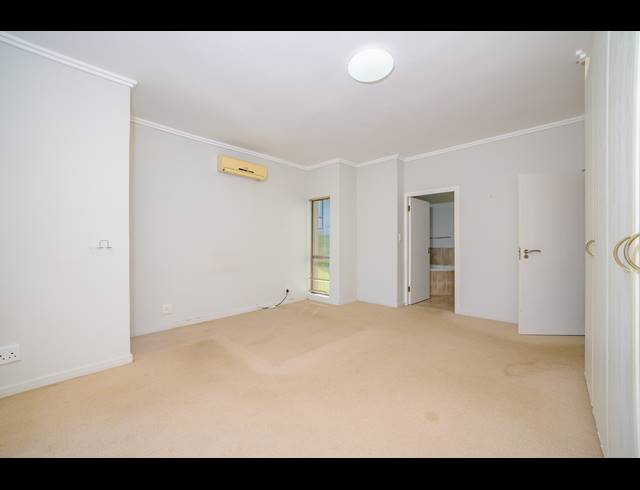 3 BEDROOM APARTMENT FOR SALE IN PALM LAKES ESTATE